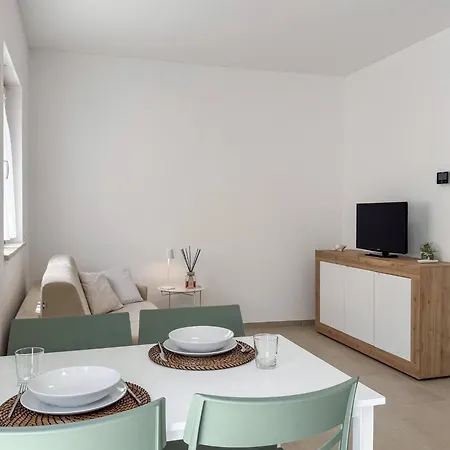La Dimora Del Borgo - La Torre Apartment *
